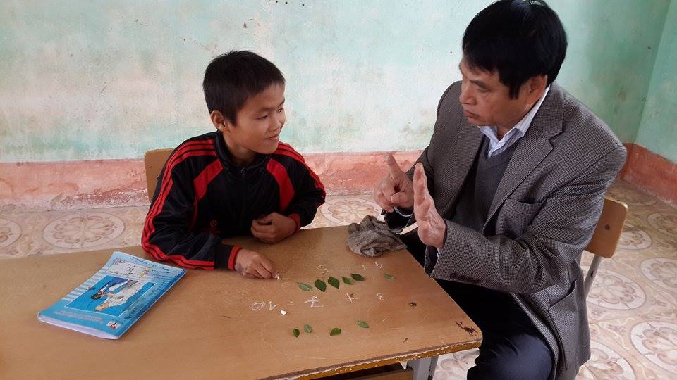 Khai con il professore